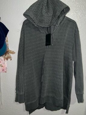 Jane and Delancey Gray Lace Detail Hooded Pullover on Grey size 1X